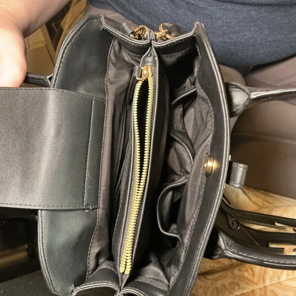 Nine West Black Croc-Embossed Satchel 🖤